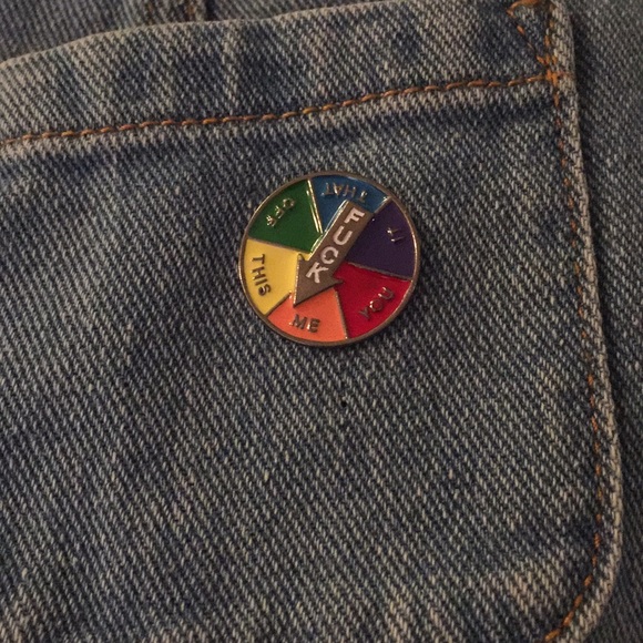 Urban Outfitters Jewelry - ⭐️3/$20⭐️ Funny spin the wheel pin